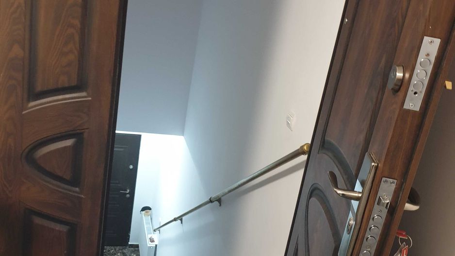 Vand garsoniera in casa nationalizata sector 3 - Poză 6