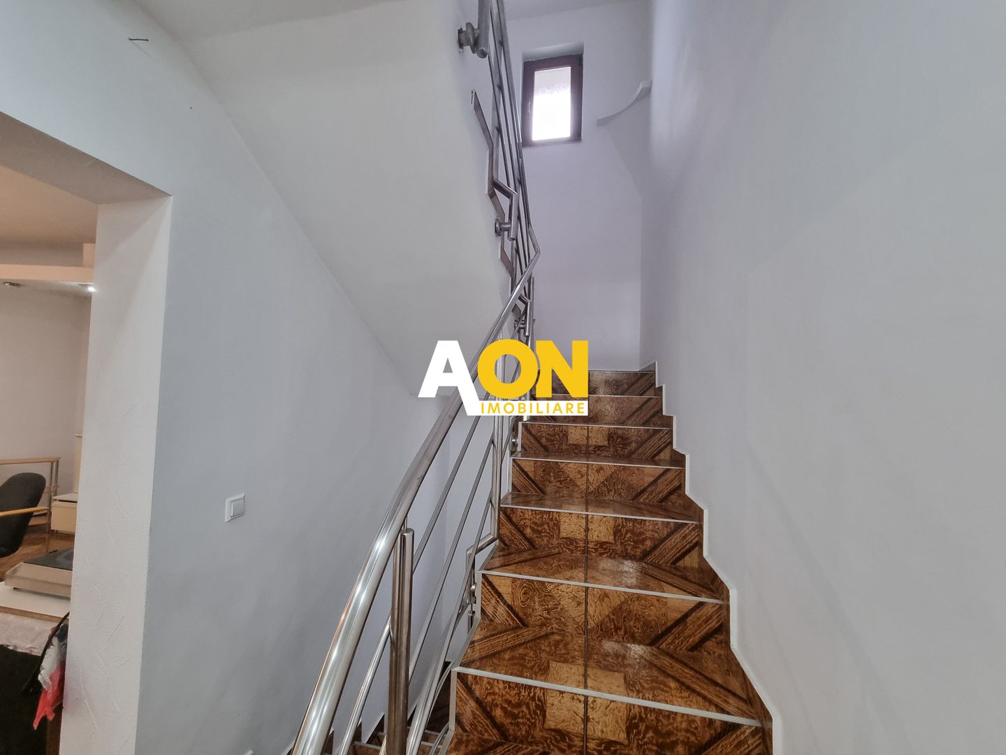 De vanzare casa 6 camere, S+P+M, 900mp teren, Cetate - Poză 9