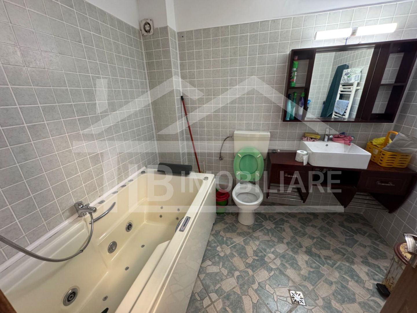 Apartament cu 2 camere, 60mp, Zona Libertatii - Poză 10