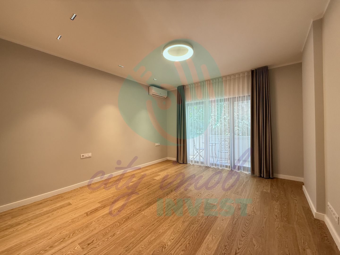 Jumatate din vila in zona Floreasca - Poză 11