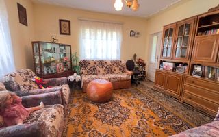 Casă de vânzare + teren 2400 mp Urgent - Poză 12