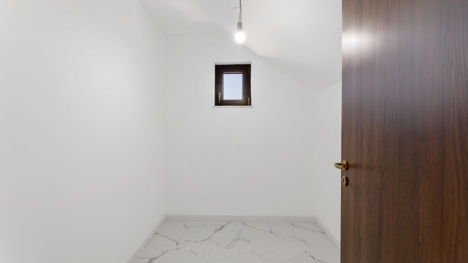 Eleganta, Confortul, Calitatea, liniste Vila P+M Garaj Pecica Arad - Poză 5