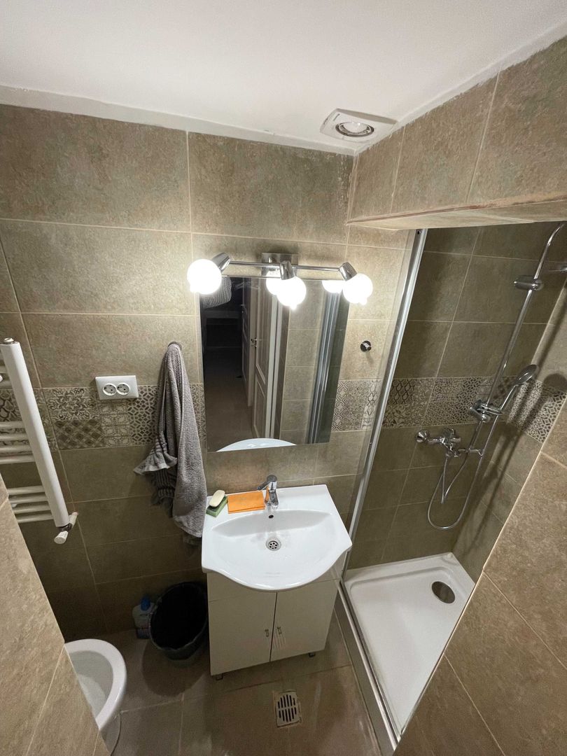 BRASADAS închiriază ap 2 cam in vilă et 1 UNIRII. - Poză 5