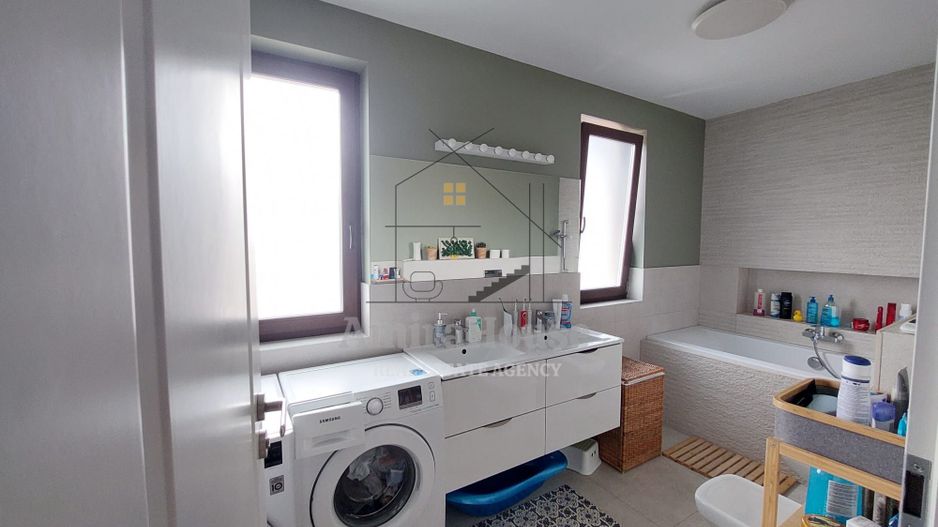 Duplex ultrafinisat mobilat utilat cu 2 locuri de parcare zona Terra - Poză 20