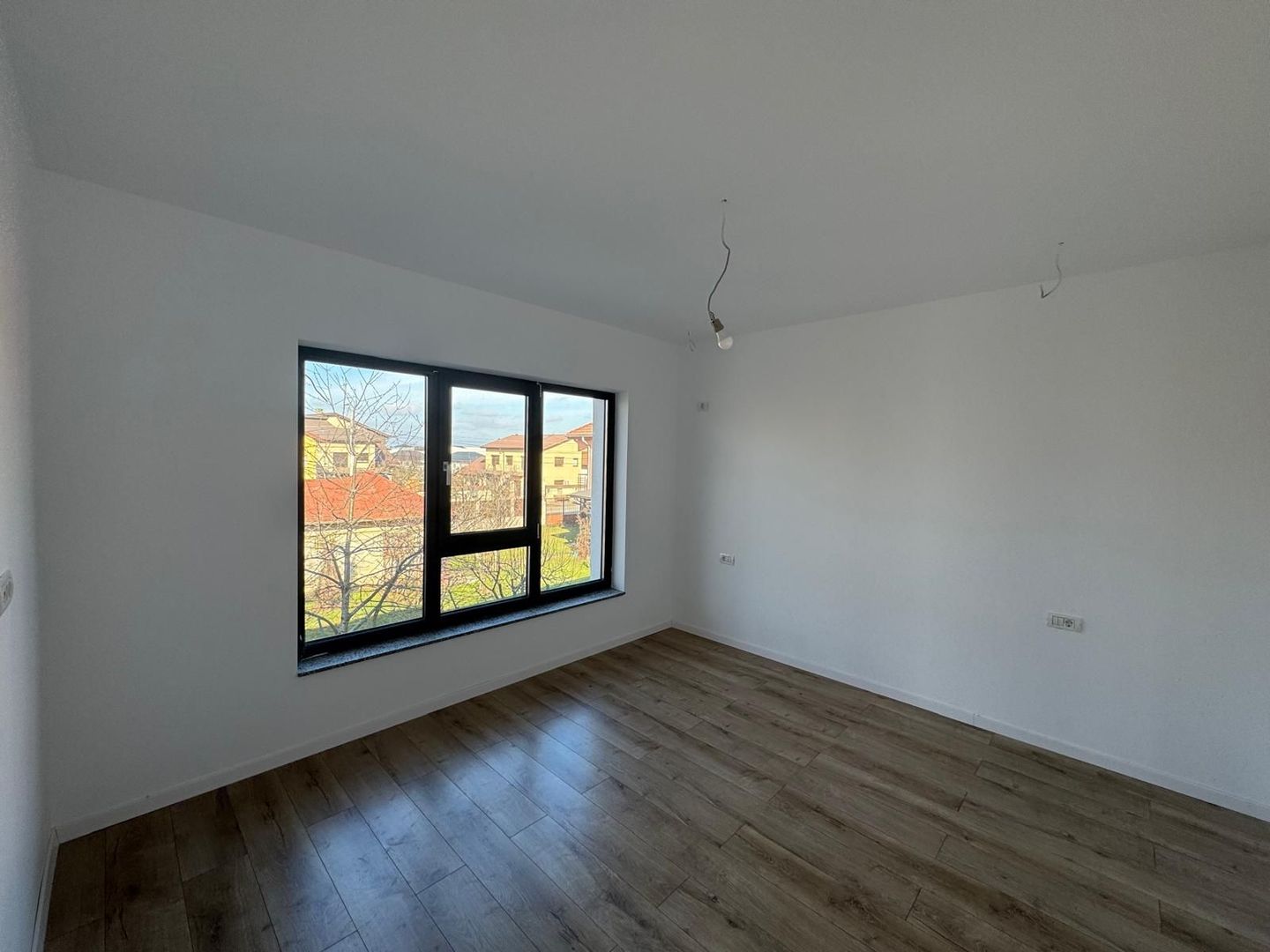 Vila 4 camere I Tunari Centru I Vanzare I Premium - Poză 9