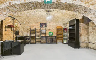 Eleganță subterană - pivniță exclusivistă Arad - Poză 17