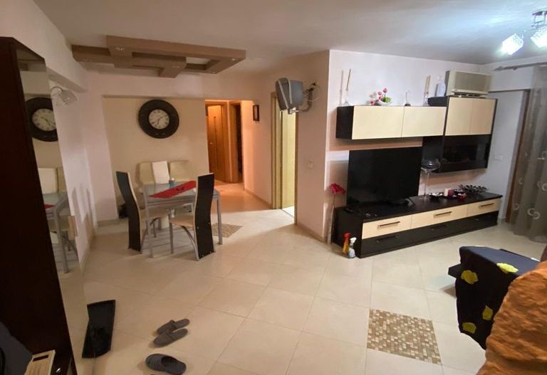 Inchiriere apartament 3 camere gorjului - Poză 1