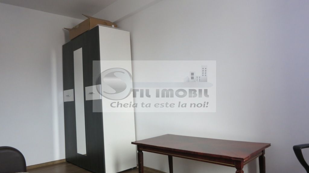 Apartament 3 camere Podu Ros - 550 euro - Poză 3