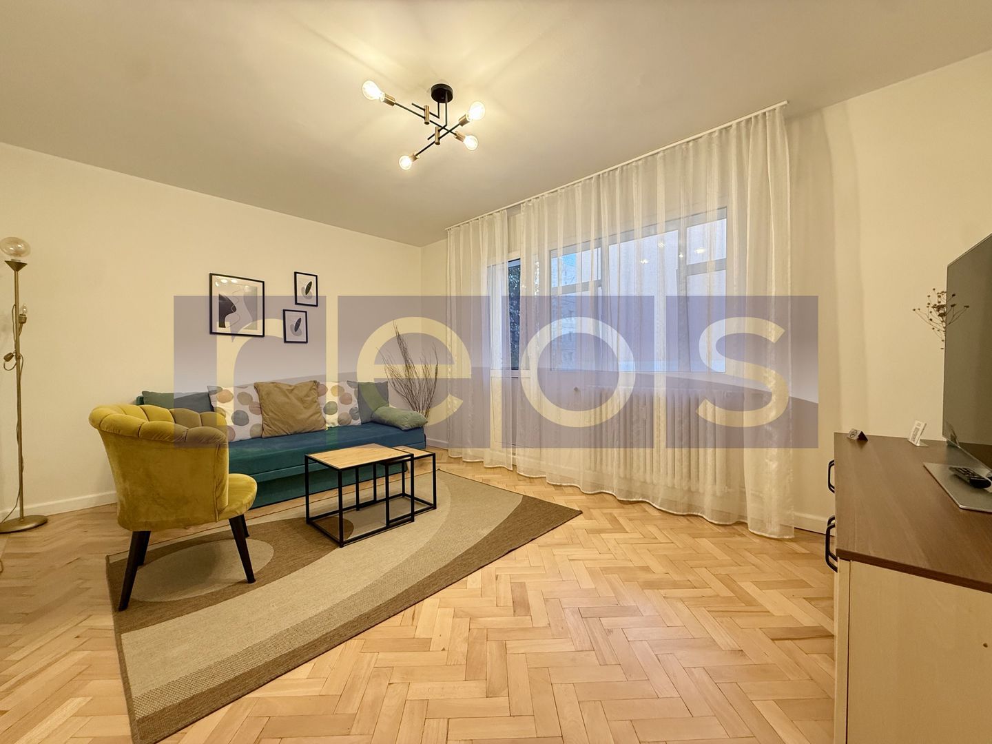 VÂNZARE 4 CAMERE | ZONA TITAN | MOBILAT ȘI UTILAT - Poză 1