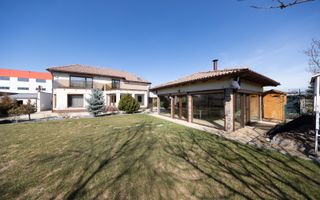 Casa 6 dormitoare+4 bai -1500 mp teren-Sacele - Poză 58