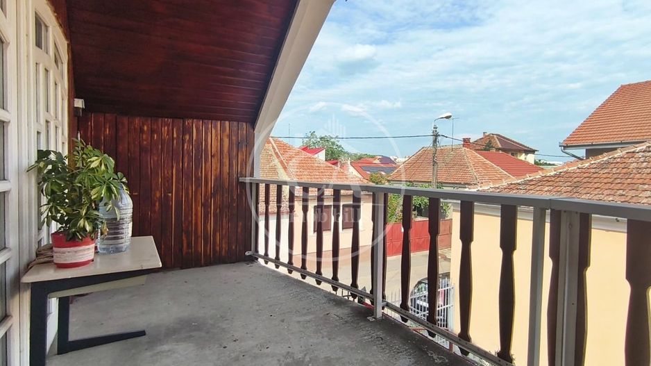 Casa de vanzare cu 3 camere de tip P+M in zona Velenta, Oradea - Poză 4
