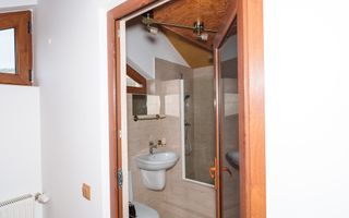 Clădire modernă cu spațiu multifuncțional de închiriat în Jucu de Mijl - Poză 23