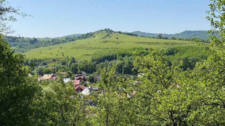 Vanzare casa cu 4 camere+anexe într-o zonă de poveste – Bezdead - Poză 15