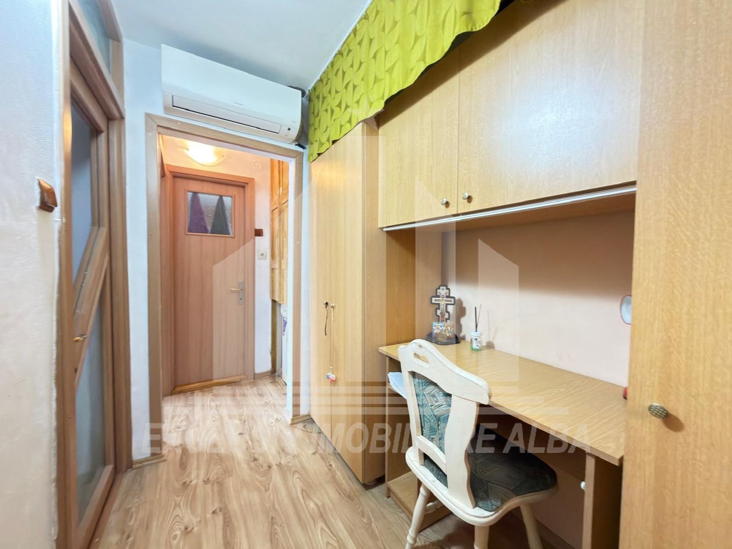 Apartament cu 3 camere | 2 bai | 69 mp | Cetate - Mercur - Poză 4