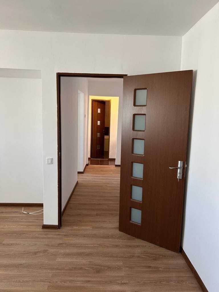 Apartament 2 camere, decomandat,  Micro 20 - Poză 2