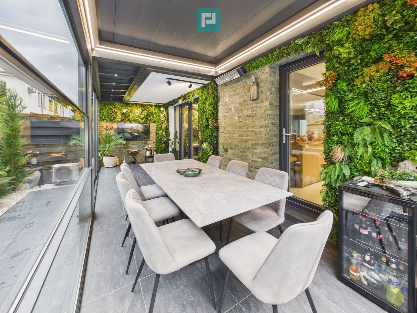 Casă modernă cu 5 camere, 4 băi și terasă închisă – Otopeni, central - Poză 22