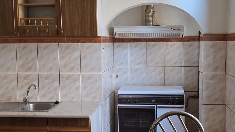 Apartament 3 camere decomandat  Hala Traian - Poză 4