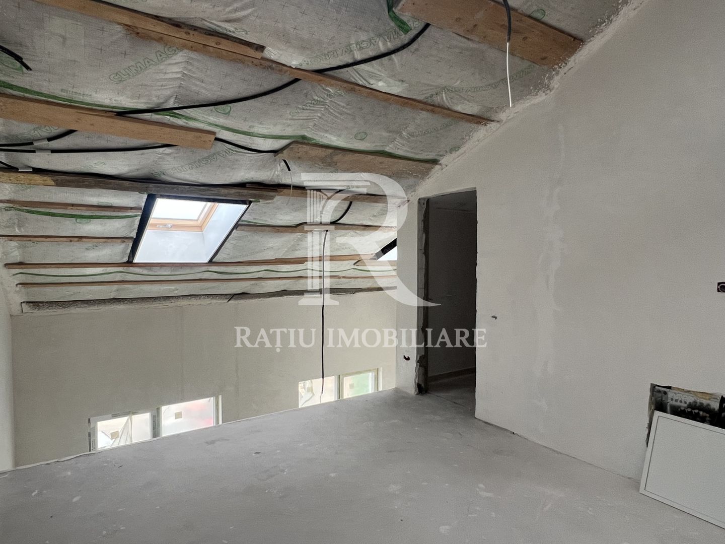 Apartament cu 2 camere tip mezanin | Central | Charm Residence | Oradea - Poză 14