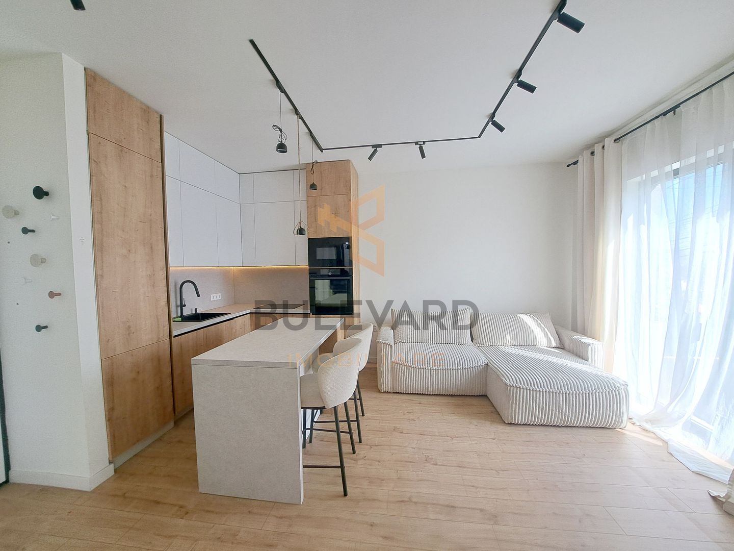 Apartament ultrafinisat la casa + curte, parcare, zona Gruia - stadion CFR - Poză 2