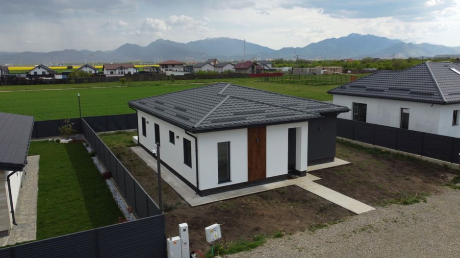 Casă/Vilă cu 4 camere de vânzare - Sampetru, zona Dealul Lempes - Poză 3