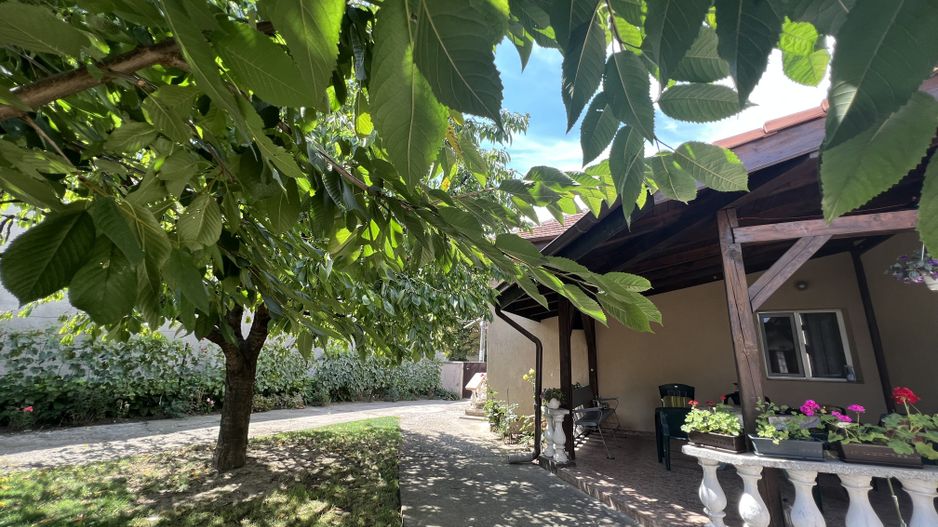 CASA CU TEREN GENEROS- 1.593 MP - Poză 1