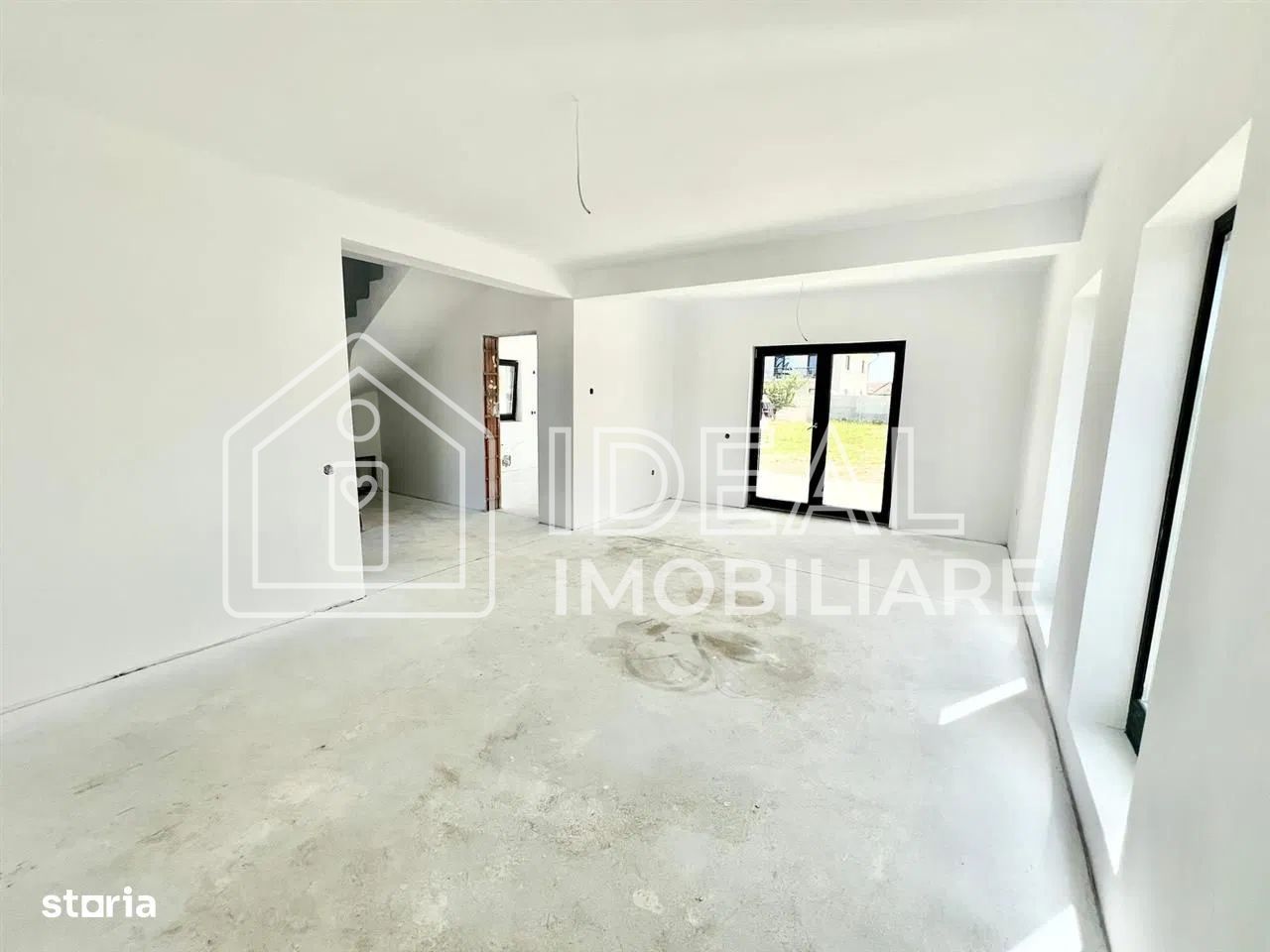 Casa Individuala cu 4 camere si 270 mp de curte, în Cristian - Poză 3