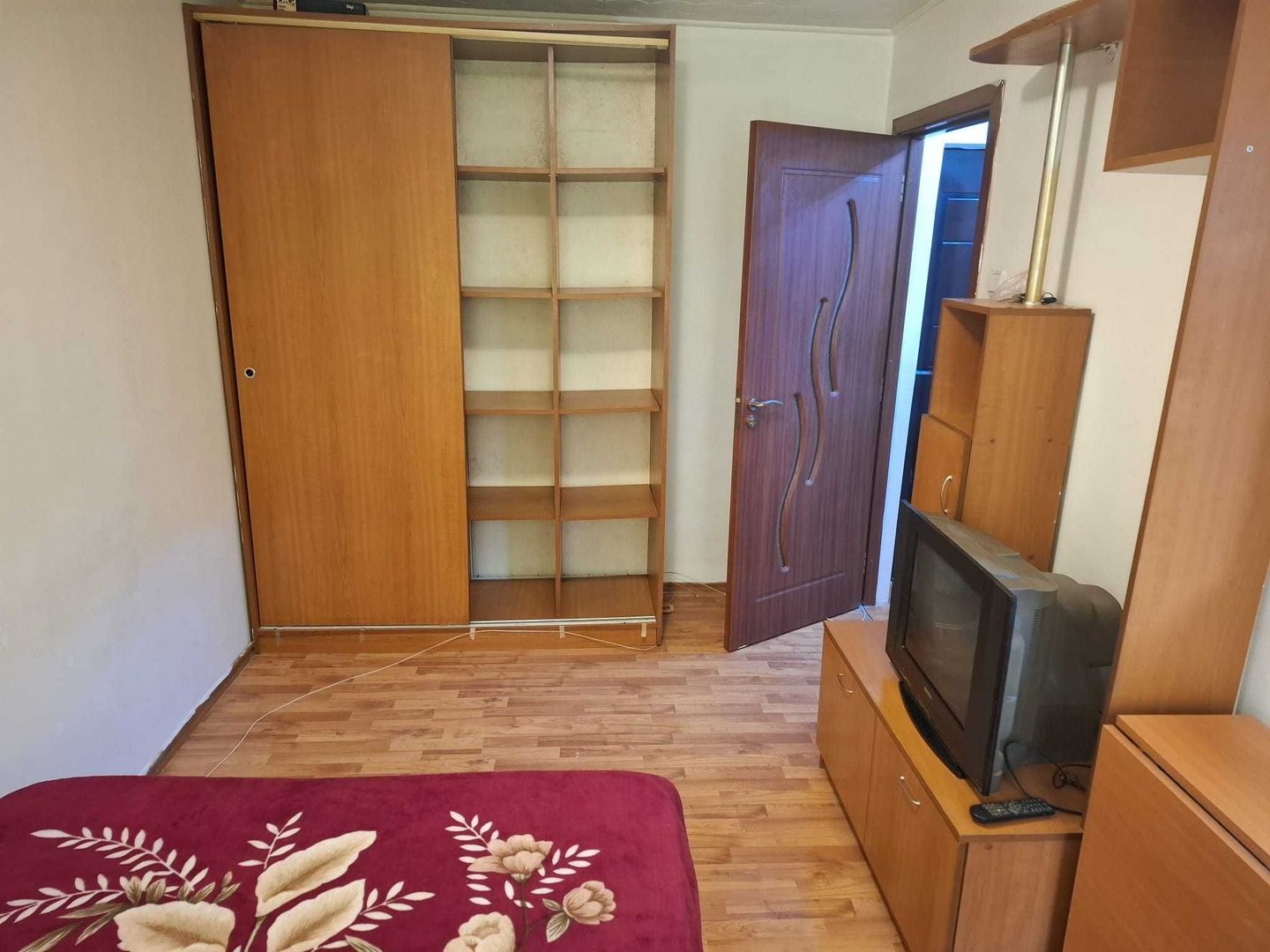 Garsoniera Crinul de Padure Parc Drumul Taberei - Poză 2