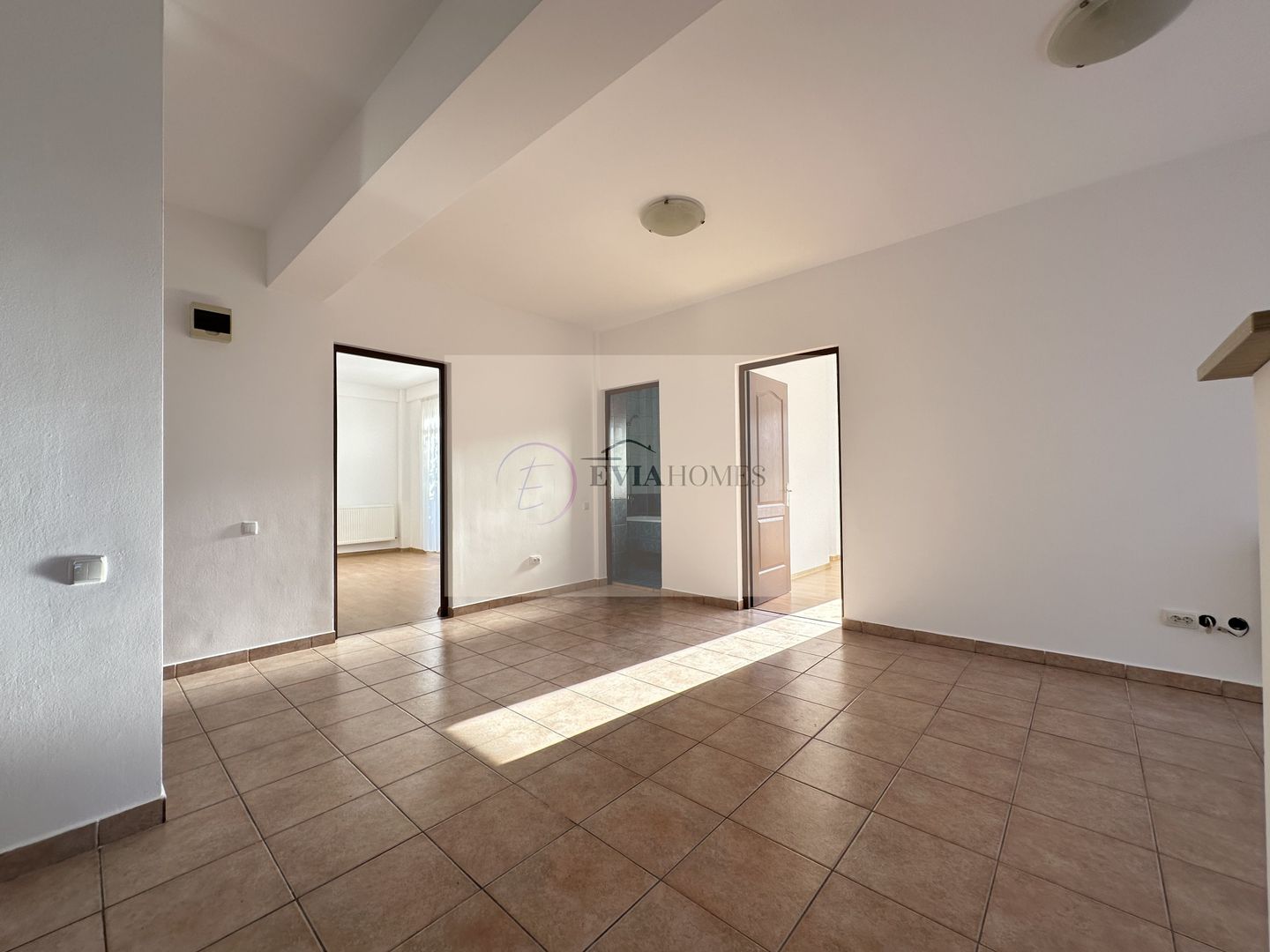 3 camere/2 balcoane/terasa/ Zona Verde - Poză 3