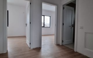 Reședință Modernă cu Finisaje Distinse - Poză 12