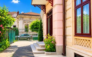 apartament 2 camere et.1/2 ,ultracentral,Radu Calomfirescu - Poză 4