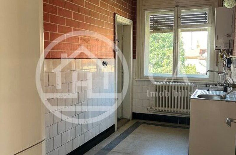 Apartament cu 3 camere de vanzare zona Muzeul Tarii Crisurilor Oradea - Poză 2