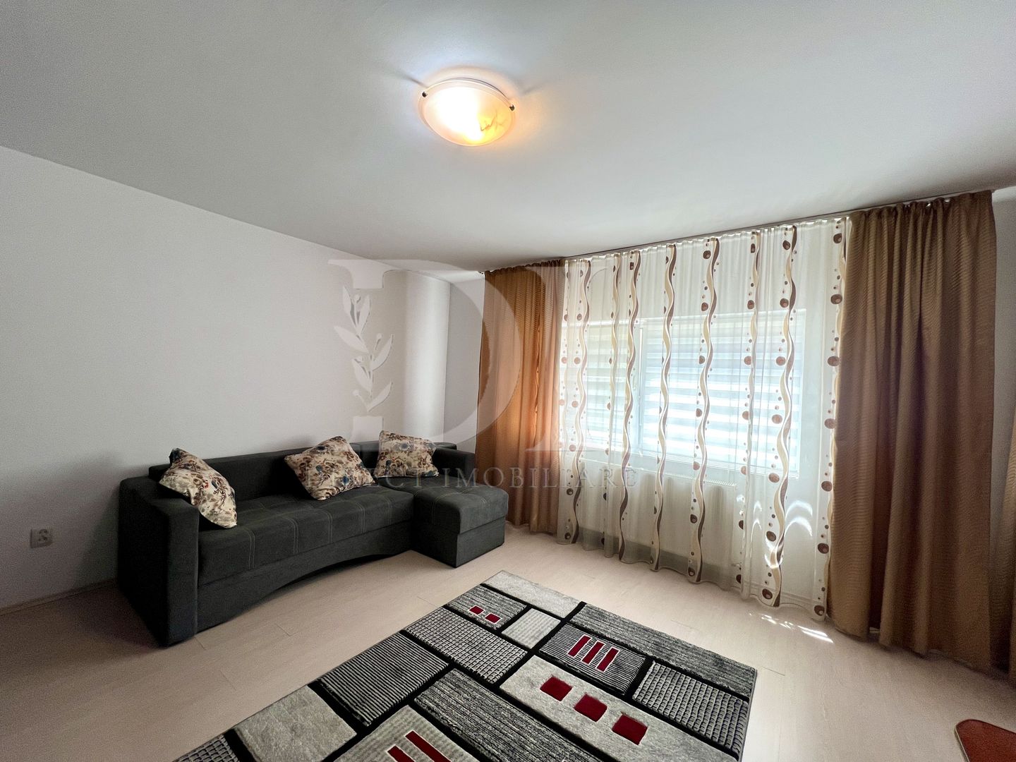 Apartament doua camere decomandate | Doua parcari | Zona Florilor - Poză 6