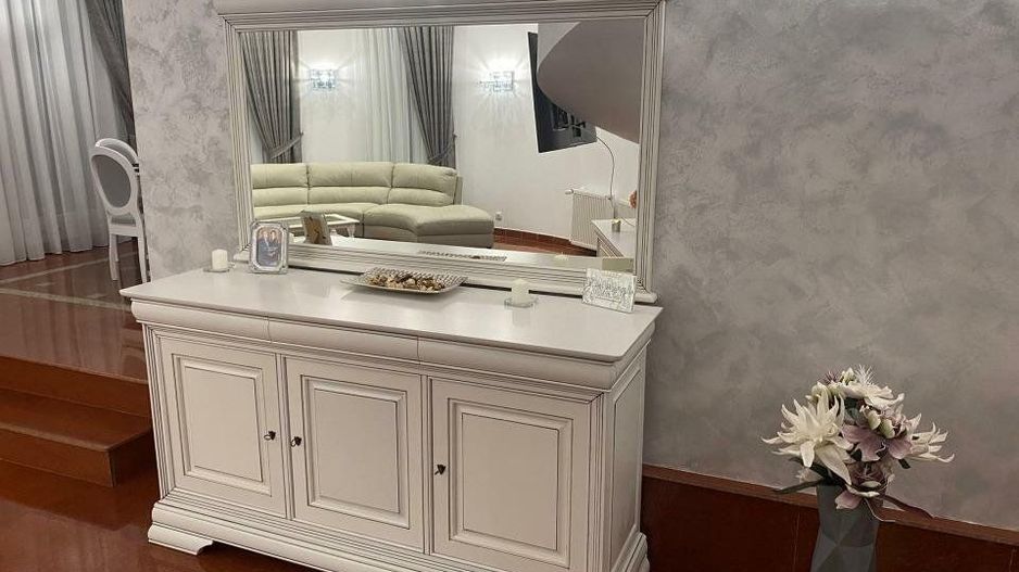 Vanzare vila cu arhitectura deosebita - Poză 3