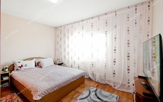 Vand/schimb apartament 4 camere, Micro 17, 98 mp, 120.000 EURO - Poză 3