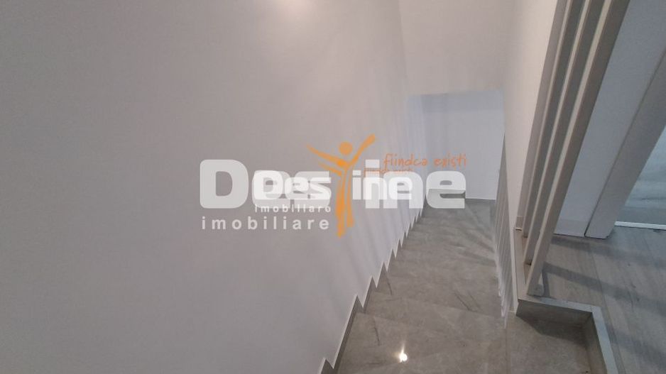 CASĂ tip duplex, situata in Valea Adanca - Poză 11