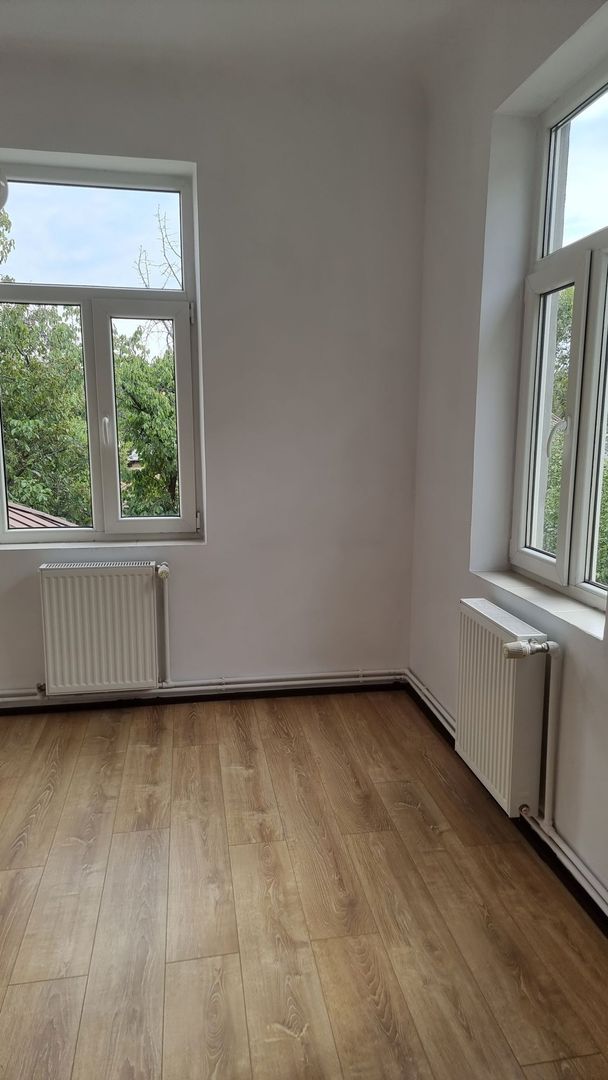 APARTAMENT SUPERB ZONA KOGALNICEANU - Poză 4