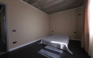 Vila intr-un peisaj idilic la 15 minute de capitala, pret imbatabil! - Poză 17