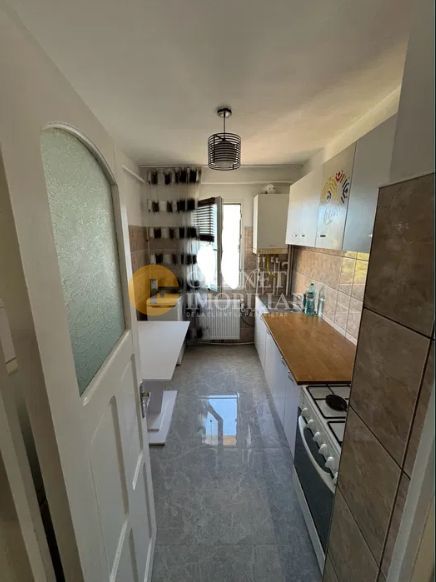 Apartament cu 2 Camere - Liber - Podu Ros Primaverii - Poză 4