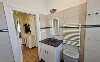 Apartament modern 3 camere curte individuala pe Bulevardul Victoriei - Poză 15