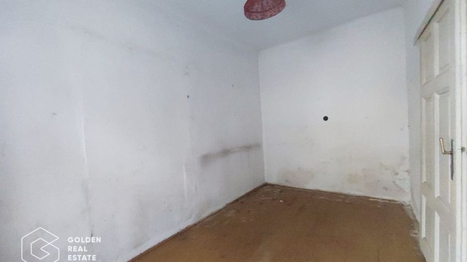 Apartament la curte, 3 camere, zona Centrala, str Simion Balint - Poză 6