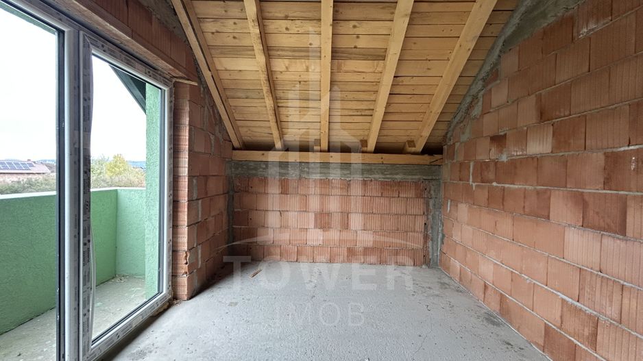 Casă Parter+Etaj– la roșu în interior, la cheie în exterior – Selimbar - Poză 10