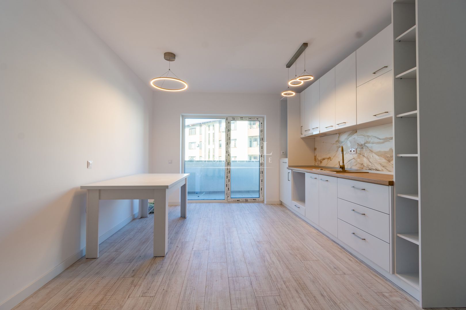 Apartamente 2 Camere | 47 mp | Finisate | Parcare | Zona Eroilor - Poză 2