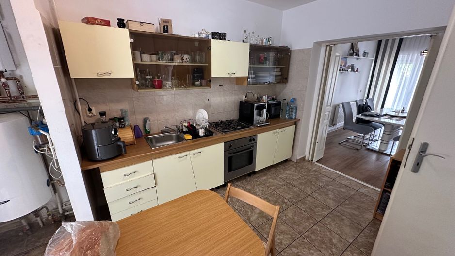 Casă / Vilă cu 5 camere zona Lunei - Poză 12