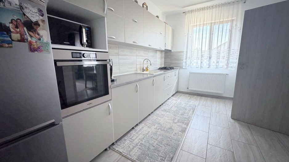 CASĂ INDIVIDUALĂ  DOMNESTI I COMPLEX PRIVAT | TEREN 430 MP | MOBILATĂ ȘI UTILATĂ - Poză 14