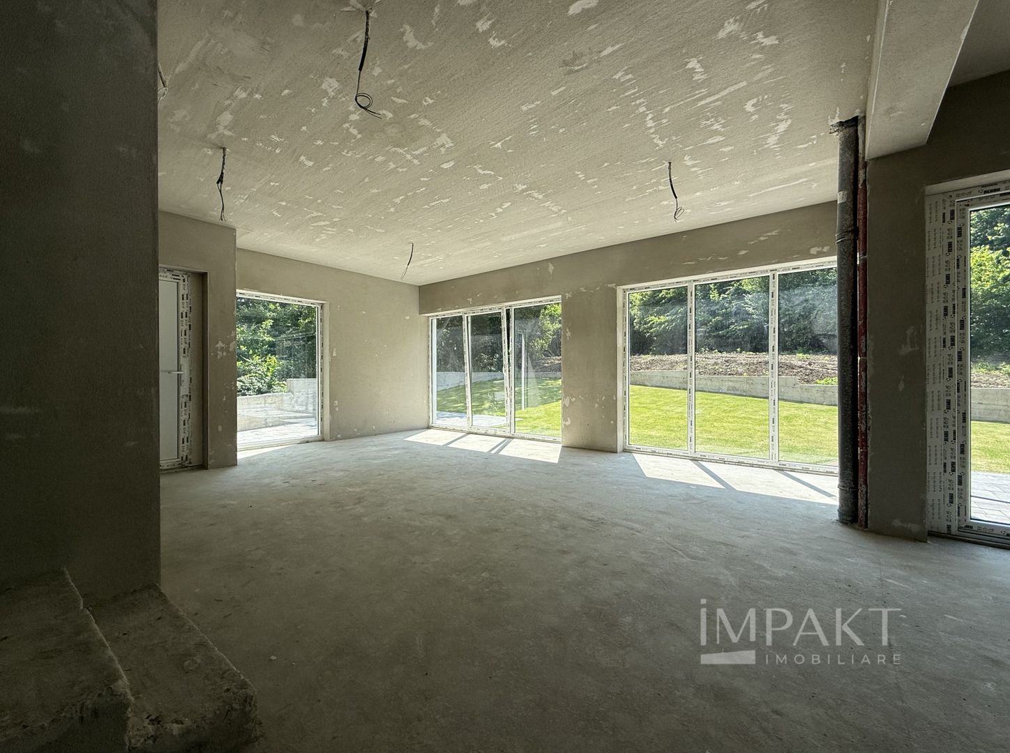 Case cuplate la liziera padurii , ideale pentru 2 familii ! - Poză 12