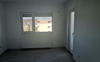 Vanzare apartament decomandat, renovat total, liber, Mioveni - Poză 5