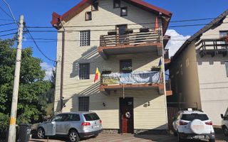 Pensiune 10 camere cu restaurant // teren 900 mp // Moieciu de Jos - Poză 1
