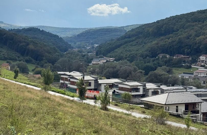 Casa individuala de vanzare - Zona Vivo / Floresti - Poză 19