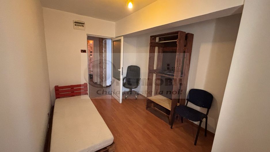 Apartament 3 camere Decomandat, et. 1, bulevard GARA- 445 EURO - Poză 11