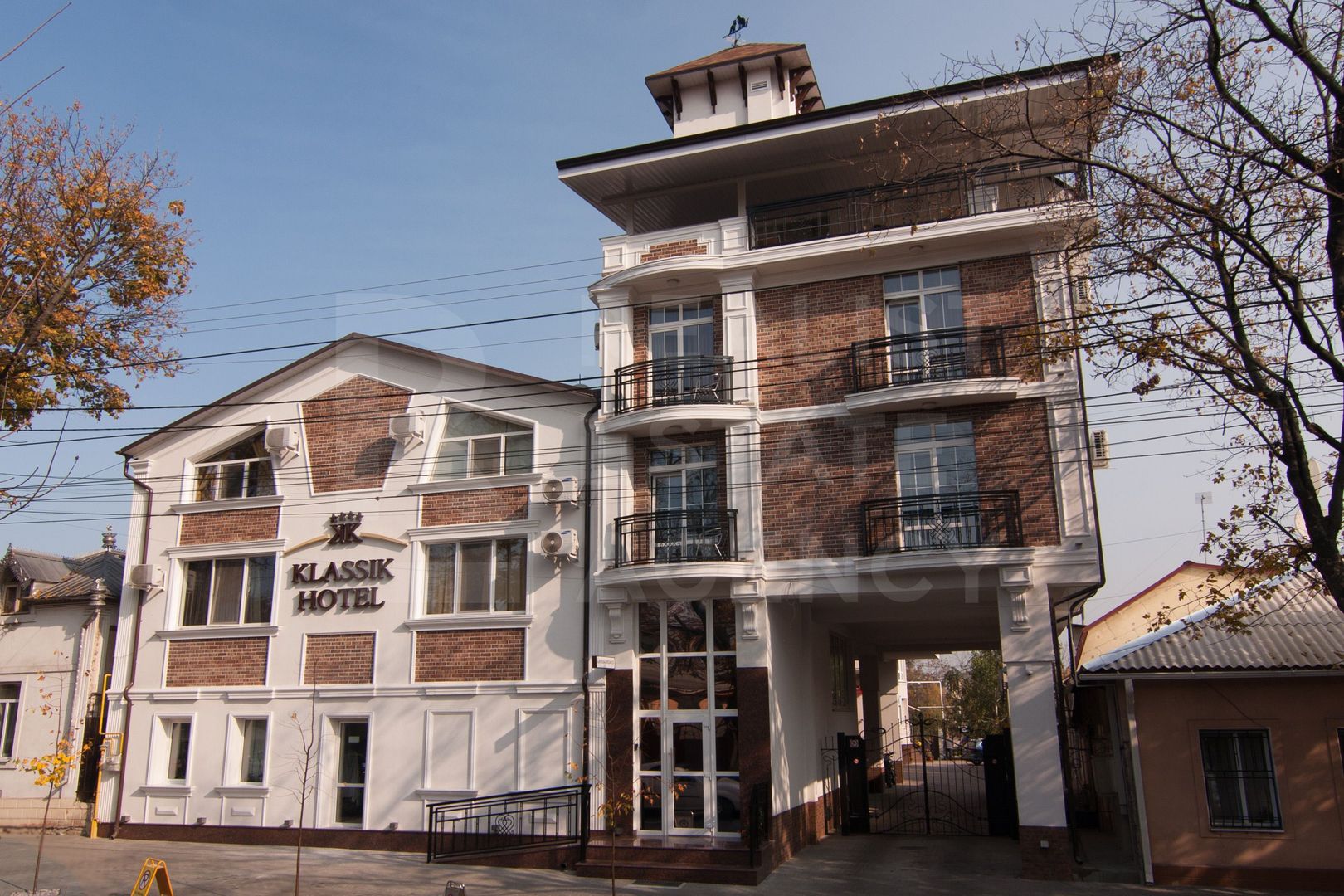 Vânzare, hotel, 1100 mp, str. Mihail Kogălniceanu, Centru - Poză 1